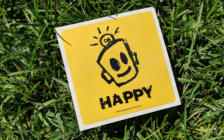 StickerGiant-Happy-Doc-smiling-face-kiss-cut-stickers-web